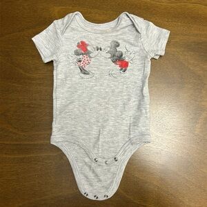 Disney Pixar Girls Silver Short Sleeve Bodysuit 12 Months (0247) stain